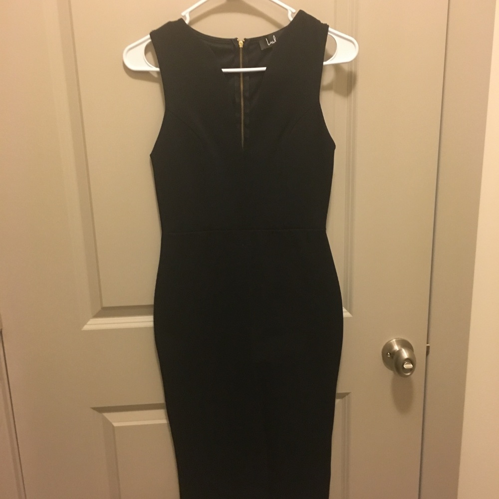 Black V-neck Work Dress